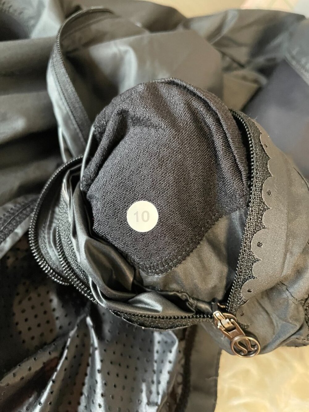 lululemon run: essentials jacket - Picture 6 of 7